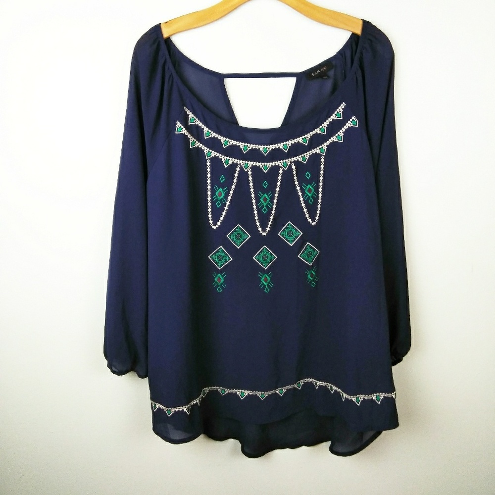 E. Hanger Too 2X Embroidered Semi sheer top